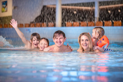 ©Erlebnis-Therme Amadé, Wellenbecken