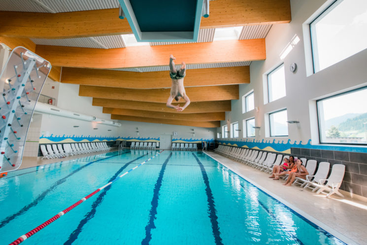 Sprungturm Sportbecken